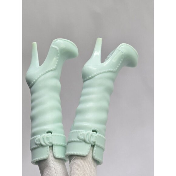 Bratz Doll Cloe Platinum Shimmer Doll Rare - Picture 11 of 11